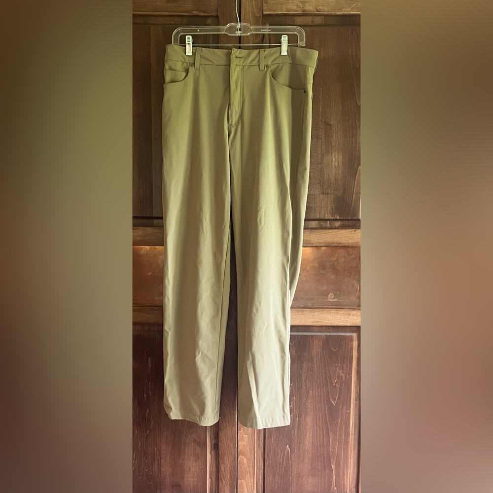 Men's VRST athletic cut pants 32x32, like new condition